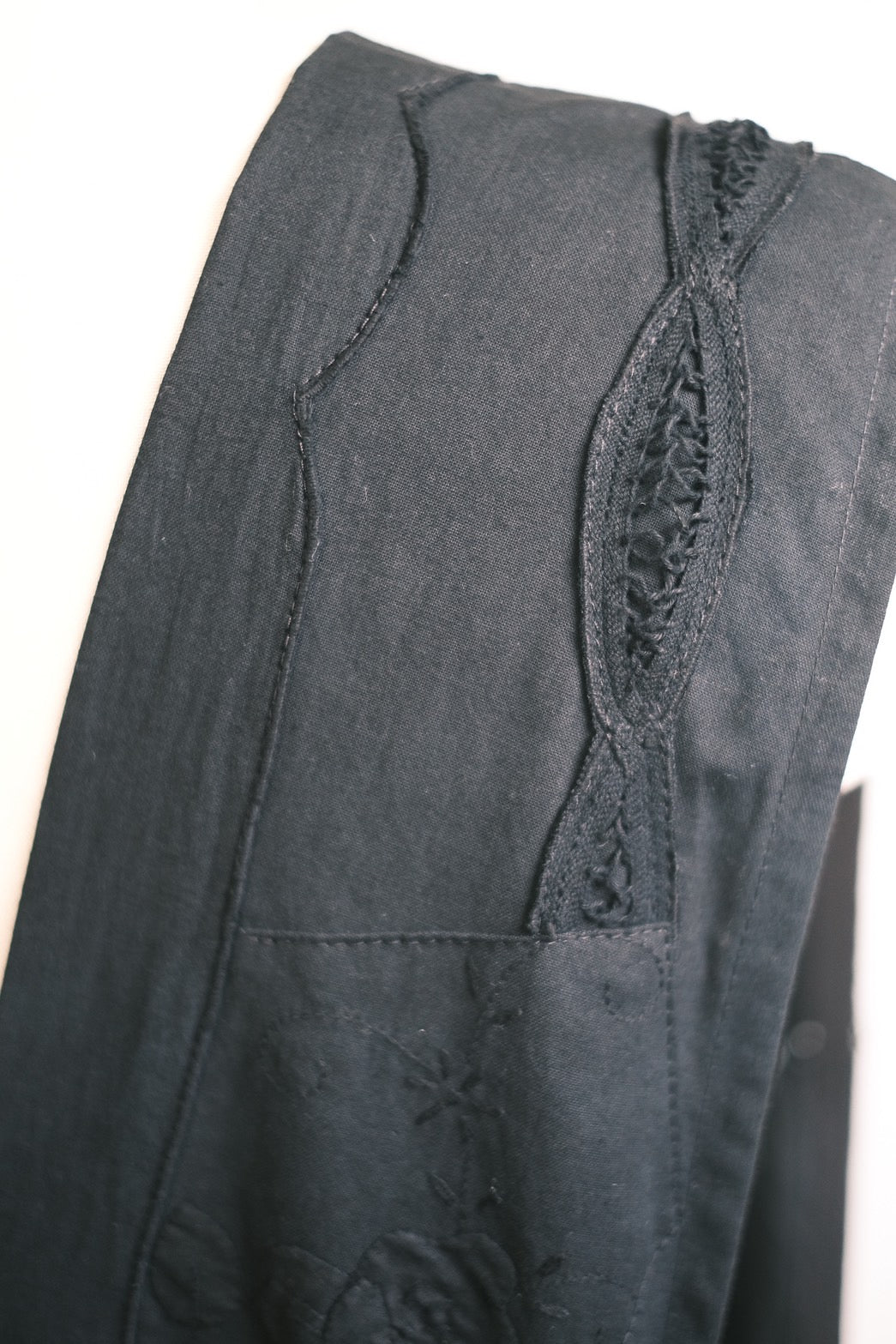 No.３｜黒のジャンパーワンピース