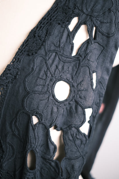 No.４｜黒のジャンパーワンピース