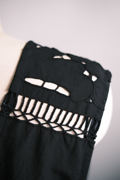 No.２｜黒のジャンパーワンピース