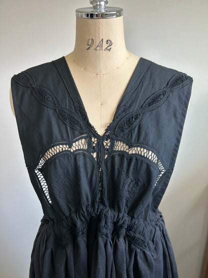 No.１｜黒のジャンパーワンピース