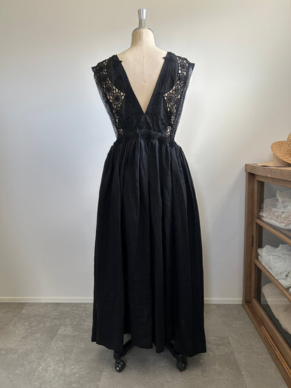 No.００１｜黒のプレミアムジャンパーワンピース