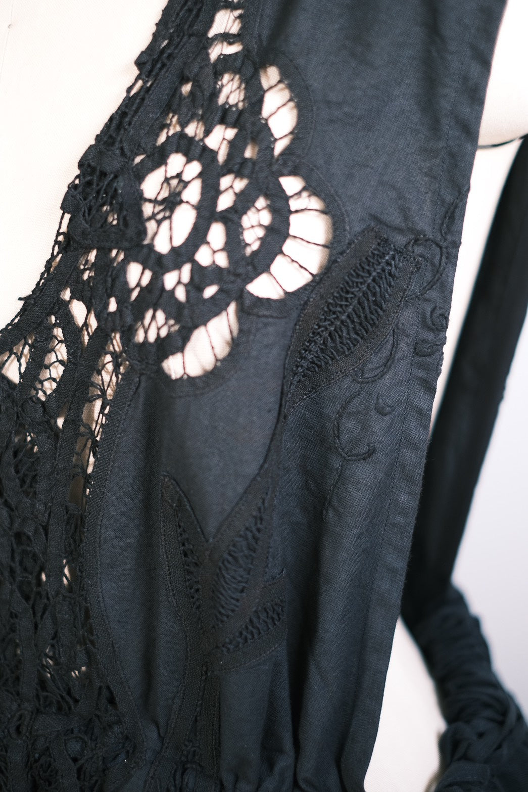 No.００１｜黒のプレミアムジャンパーワンピース