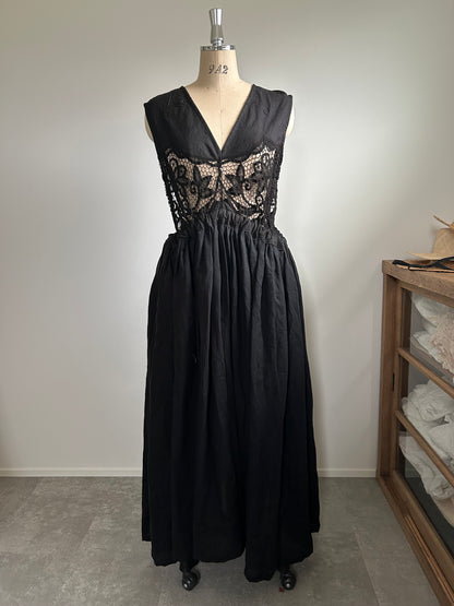 No.１｜黒のジャンパーワンピース