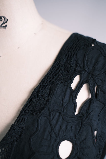 No.４｜黒のジャンパーワンピース