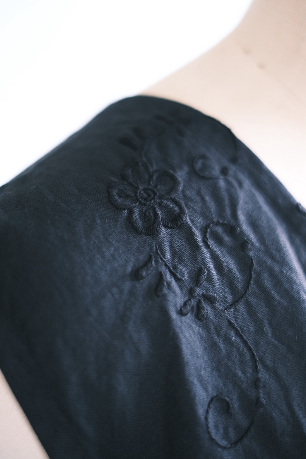 No.２｜黒のジャンパーワンピース