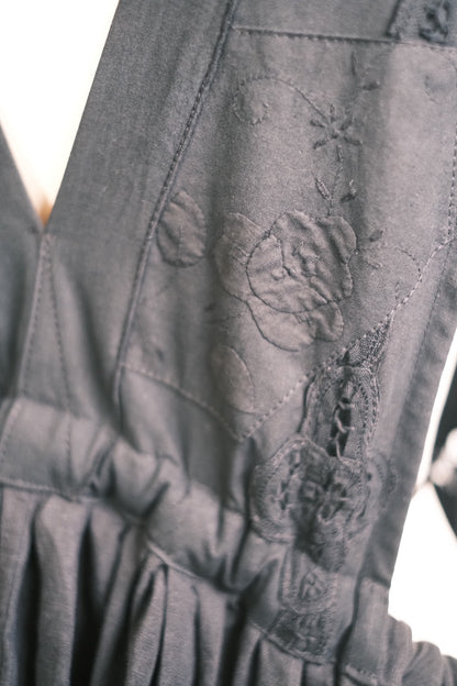 No.３｜黒のジャンパーワンピース