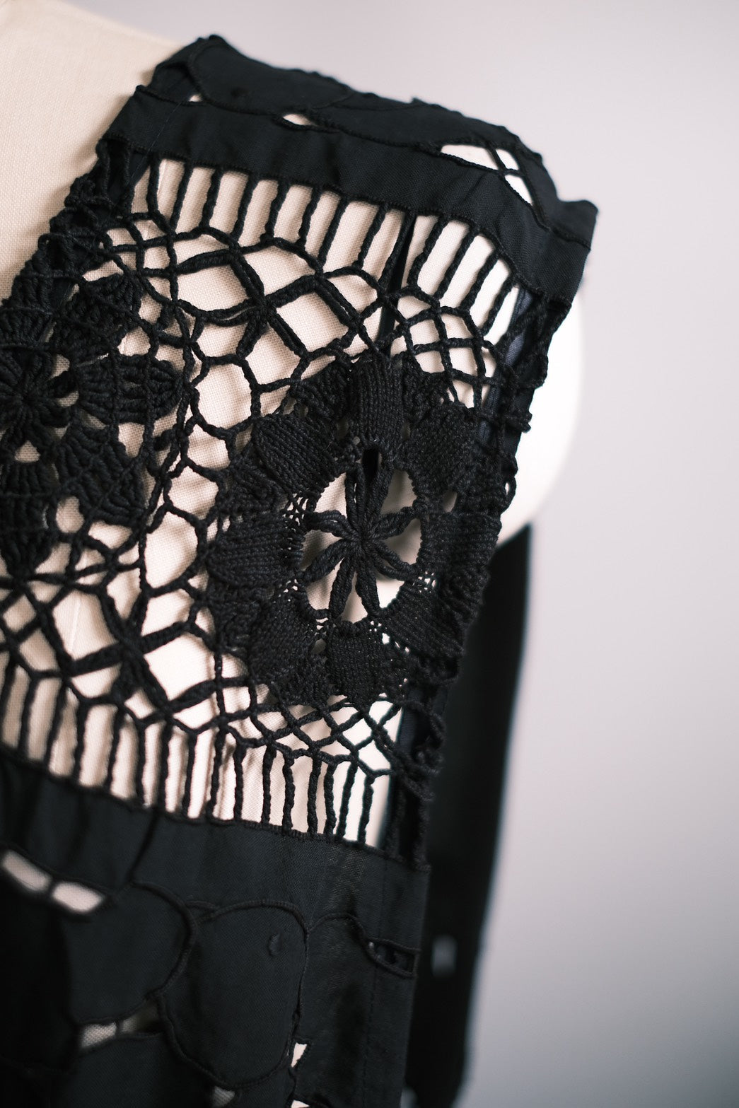 No.２｜黒のジャンパーワンピース
