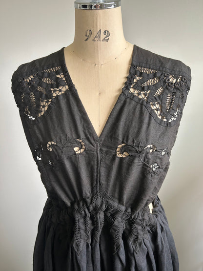 No.５｜黒のジャンパーワンピース