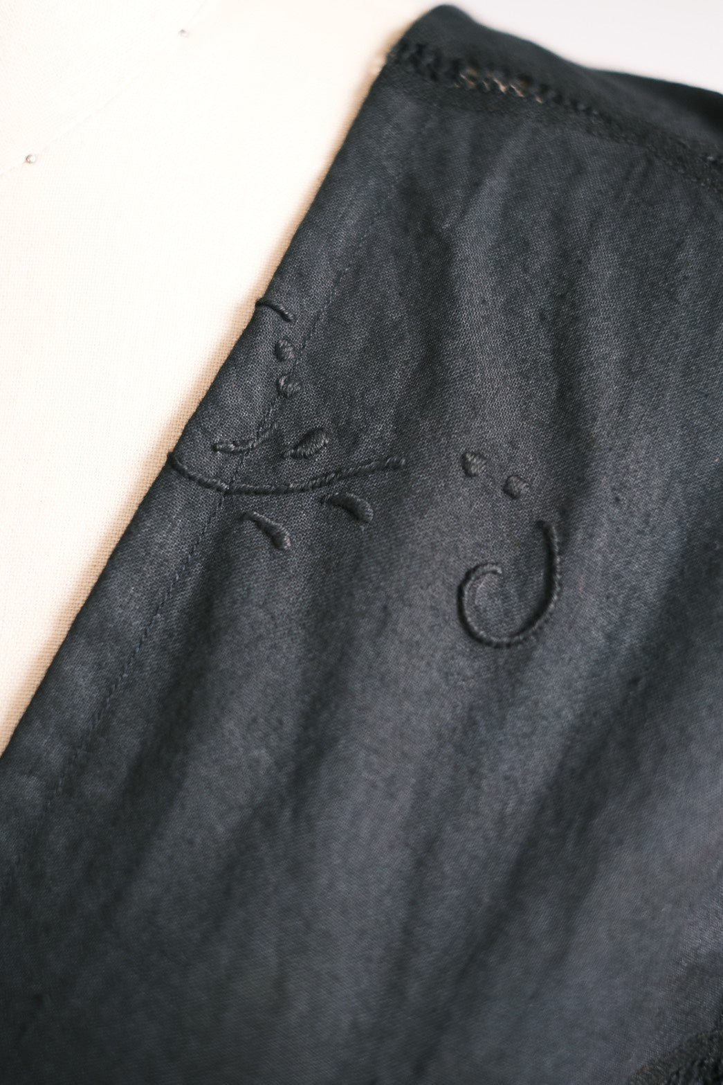 No.１｜黒のジャンパーワンピース